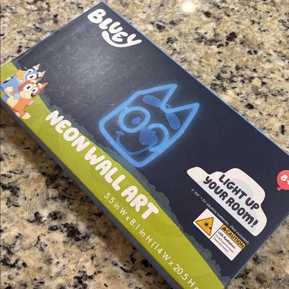 Neon - Picture 14 of 14